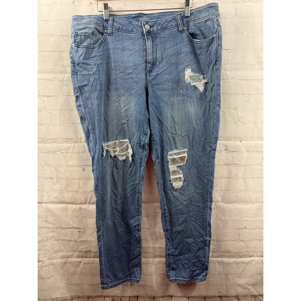 SoHo Boyfriend Jeans Womens Size 16 Blue Light Wash Distressed Stretchy Casual